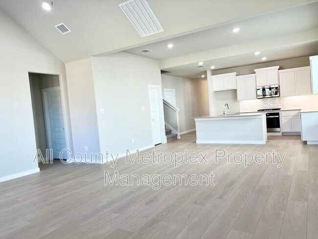 Photo - 1904 Edgewater St