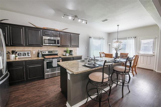 249 Meadowlands Dr