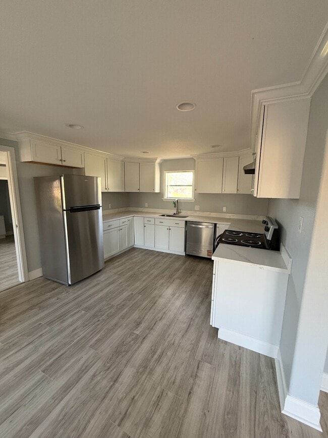 Photo - 6105 Hill Rd