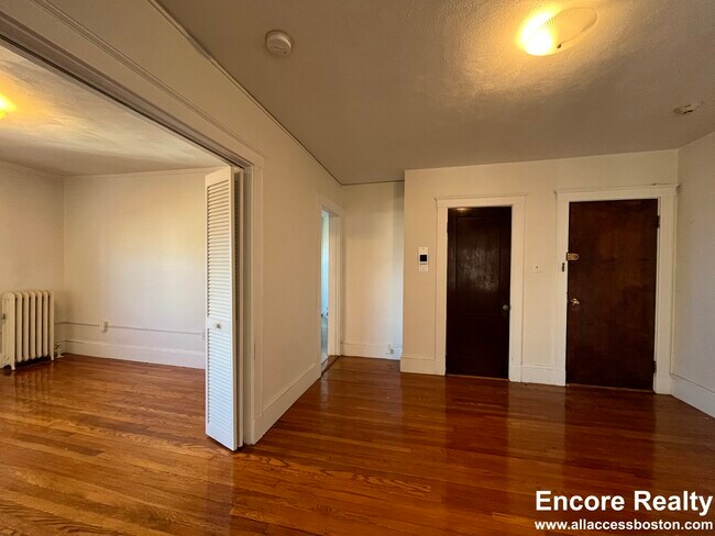 Photo - 157 Summer St Unidad 10R