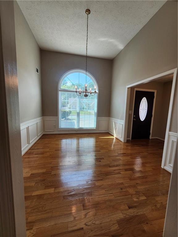 Photo - 1052 Ludwick Way