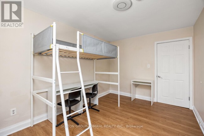 Photo - 227 Regent St Unit 6