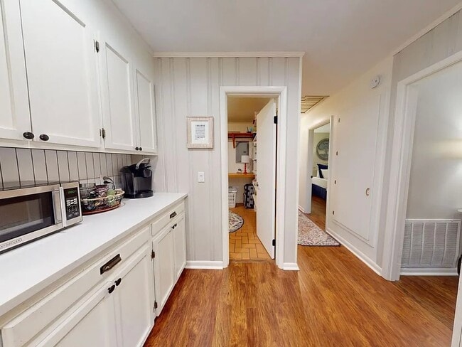 869 Cahaba Dr