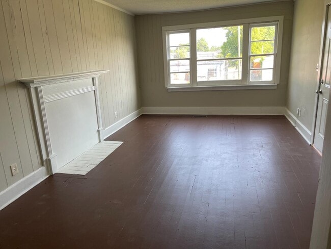 Photo - 1005 Valley Rd Pl