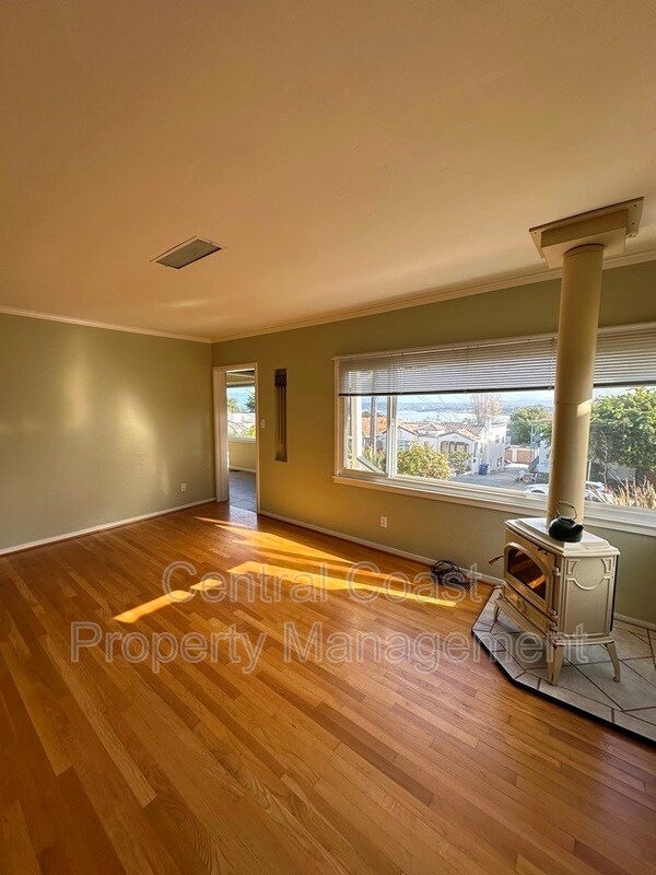 Photo - 254 Larkin St