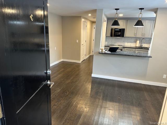 Building Photo - 377 Fort Salonga Rd