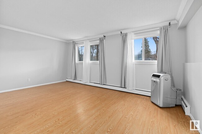 Photo - 10811 115 St NW Unit 107