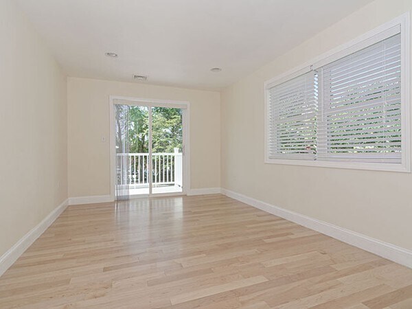 Photo - 53 Winslow Ave