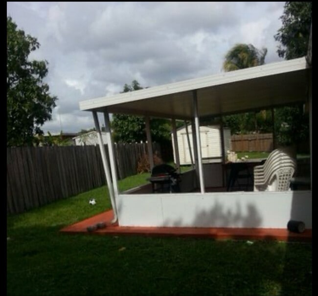 Photo - 384 SW 17th Terrace