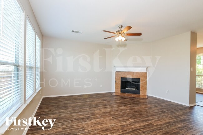 Photo - 9921 Shelburne Rd