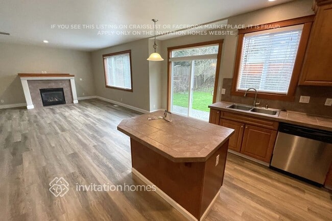 Photo - 13824 172nd Pl E