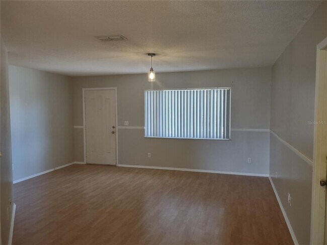 Photo - 11117 Upton St