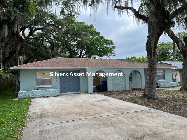 Photo - 5026 30th St W