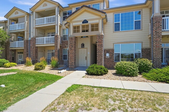 Building Photo - $1,595.95, 1 Bed, 1 Bath Condo in Aurora with In Unit #13-303