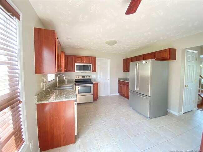 Photo - 284 Briarwood Pl
