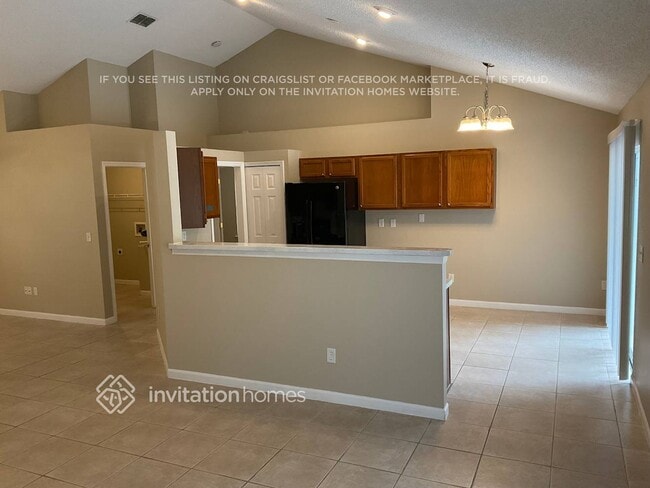 Photo - 101 E George St