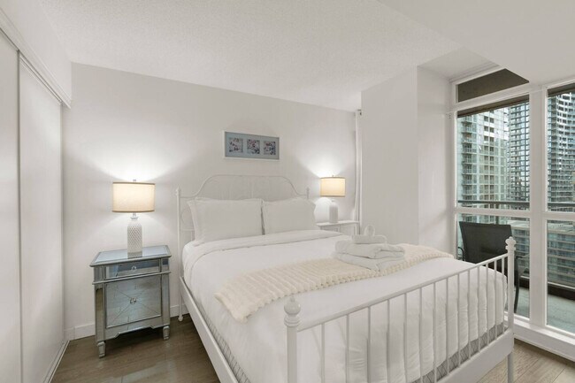 Photo - 151 Dan Leckie Way Unité SI ID1403811P