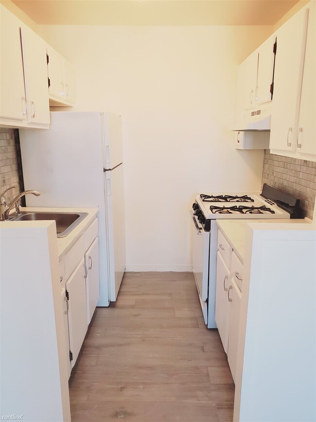 1 br, 1 bath Condo - 140 Grove St Unit 6 - 1 br, 1 bath Condo - 140 Grove St Unit 6 Unidad 6