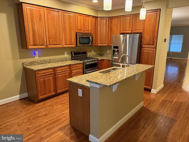 Photo - 615 Strandhill Ct