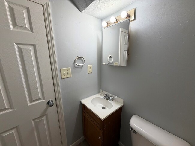 Photo - 20-B Elizabeth-