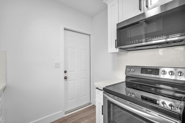 Photo - 1801 SW 5th St Unidad #1