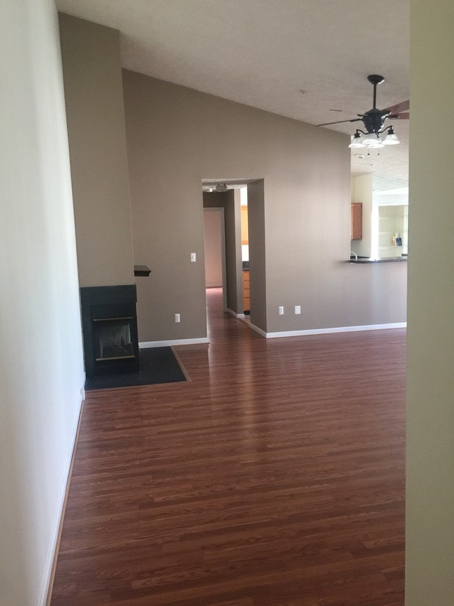 Photo - 5640 Wade Ct Unidad #k