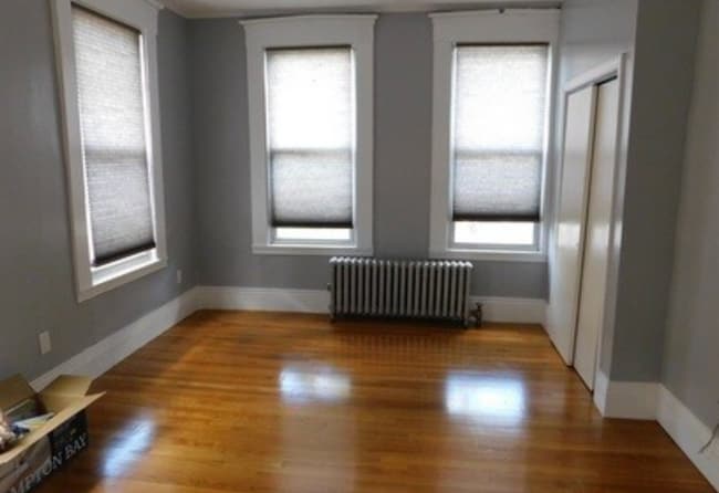 Photo - 168 River St Unit 1