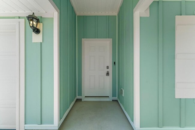 Photo - 453 Riverwalk Cir