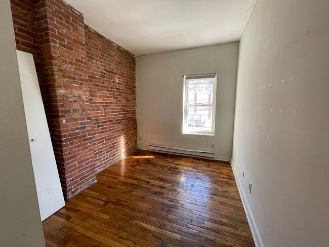 Building Photo - 884 Huntington Ave Rental