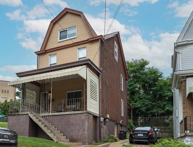 Building Photo - 262 Dunseith St Rental