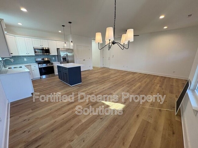 Photo - 3145 Chapel St