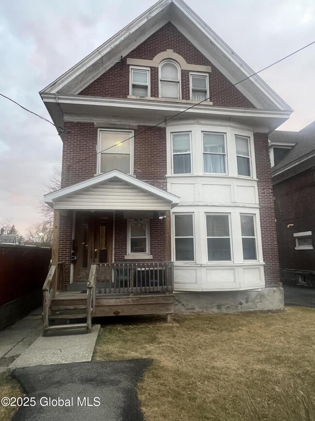 Building Photo - 126 Western Ave Rental