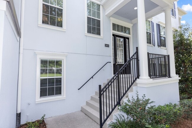 Photo - 3-story, 3/3.5, updated, townhome in the h...