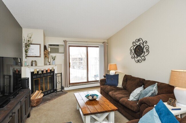 Photo - Summer Creek Apartments