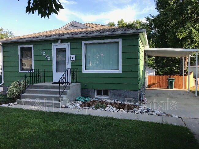 Building Photo - 1230 Yale Ave Rental