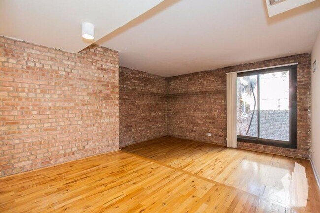 Photo - 2 bedroom in Chicago IL 60610 Unit A4