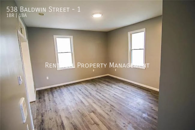538 Baldwin St Unit 1