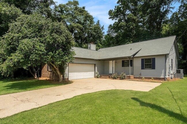 Building Photo - 4315 Greenbrier Dear Rd