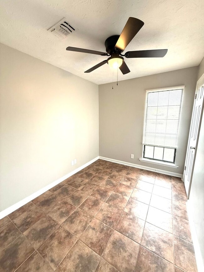 Photo - Beautiful 3/2 In Montgomery East *** Call 334-366-9198 to Schedule a Self Tour!