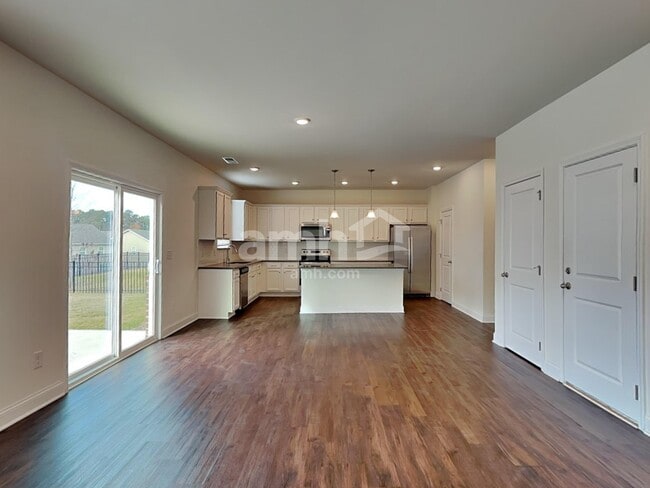 Photo - 768 Carnaby Ln