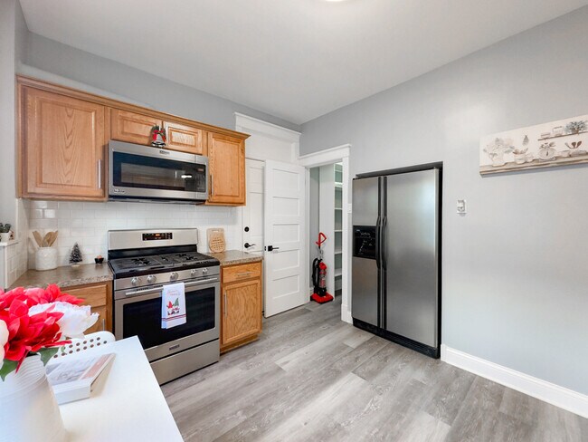 Photo - 2039 W 23rd St Unit 1