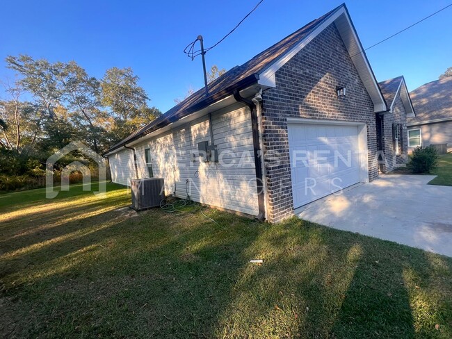 Photo - Home for Rent in Bay Minette, AL!! View with 48 Hours Notice!