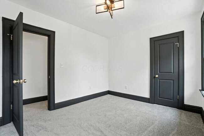 Photo - 887-889-889 E Livingston Ave Unit 887 E Livingston Ave