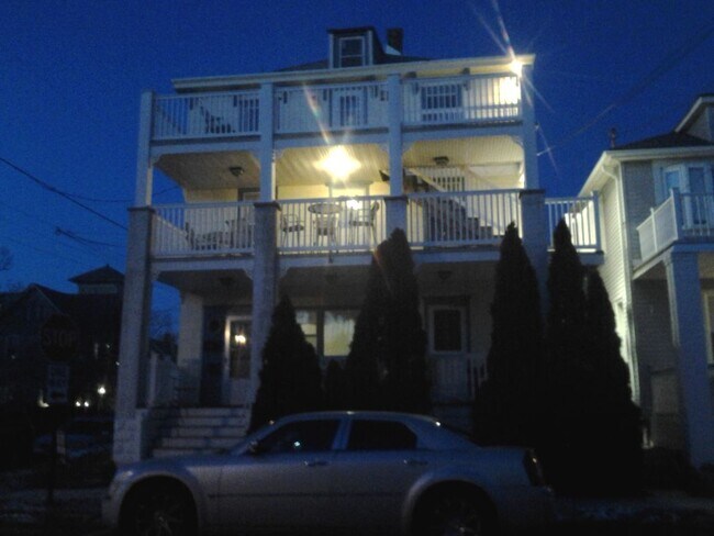 Enjoy evenings on large 2nd floor deck - 61 Cookman Ave