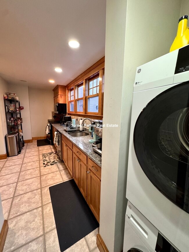 Photo - 202 Calumet St Unit 1