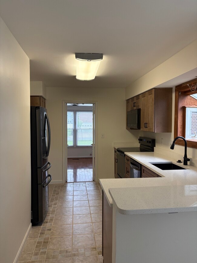 Photo - 14208 Greenview Dr