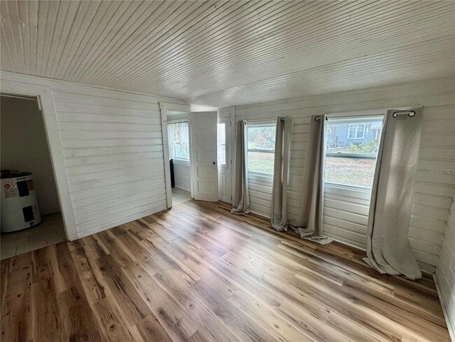 Photo - 15 S Hillsborough Ave