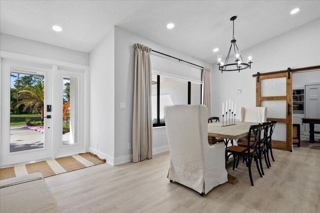 Photo - 16748 Fox Trail Ln