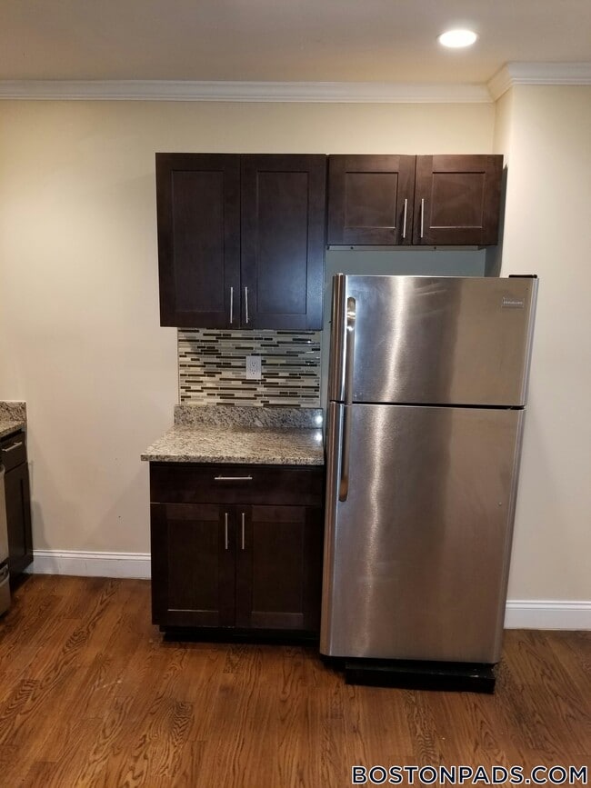 Photo - 2975 Washington St Unidad 2