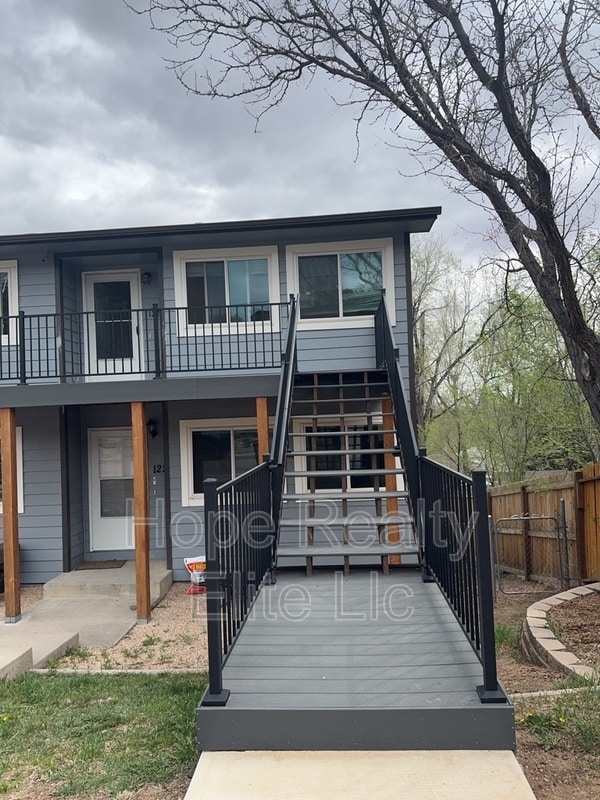 Photo - 1227 N Chestnut St